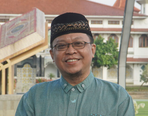 KH SHIDDIQ AL-JAWI: REKONTEKSTUALISASI FIKIH WAJIB DITOLAK