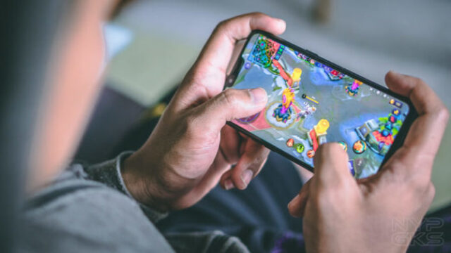 20211011170458-1-ilustrasi-bermain-game-002-andre-kurniawan