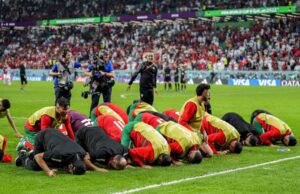 HUKUM SUJUD SYUKUR DI PIALA DUNIA
