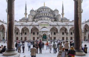 HUKUM NON MUSLIM MASUK MASJID