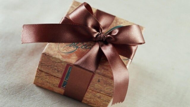 present-wallpaper-800x600