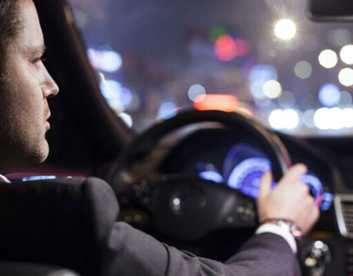 DUA PEREMPUAN ATAU LEBIH DENGAN DRIVER LAKI-LAKI DALAM SATU MOBIL, BOLEHKAH?