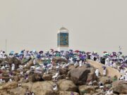 صوم يوم عرفة مرتبط بالزمان أم بالمكان؟