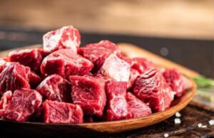 HUKUM MEMBERIKAN DAGING AQIQAH KEPADA NON MUSLIM