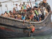 WAJIB HUKUMNYA MENOLONG MUSLIM ROHINGYA